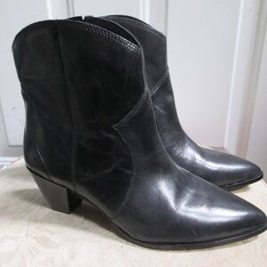 new VINCE CAMUTO black leather SALINTINO zipper POINTY booties Sz 9.5 M